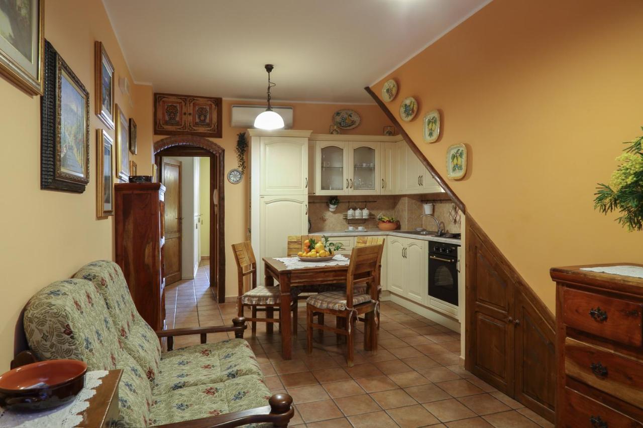 Appartement Casa Antico Borgo Cuseni à Taormine Extérieur photo